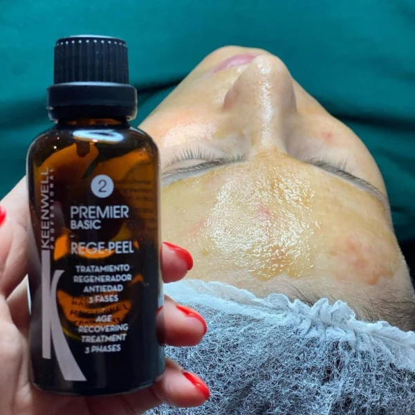 Rege- Peel  behandeling in de salon Cadeau Bon  - Foto 3